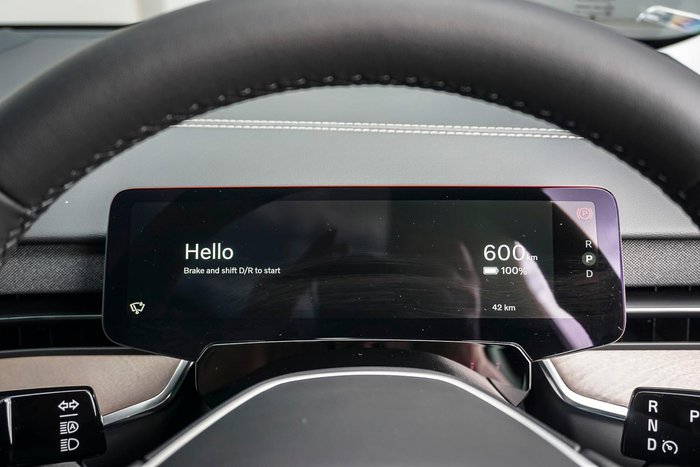 2025 Volvo EX90 Plus Twin Motor