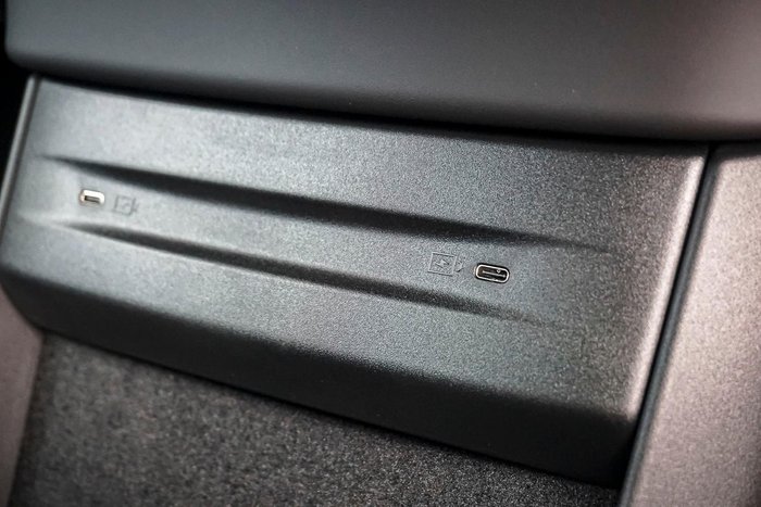 2025 Volvo EX90 Plus Twin Motor