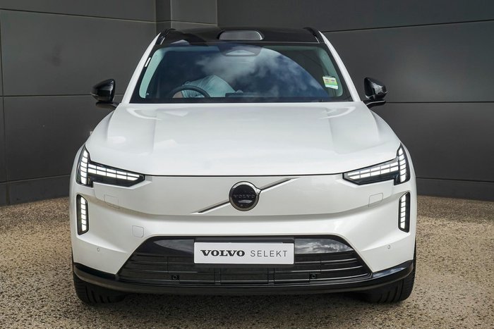 2025 Volvo EX90 Plus Twin Motor