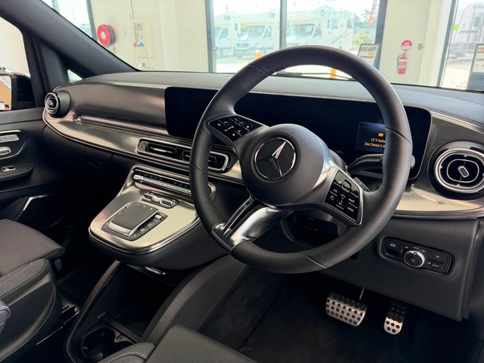 2025 Mercedes-Benz V300d Exclusive