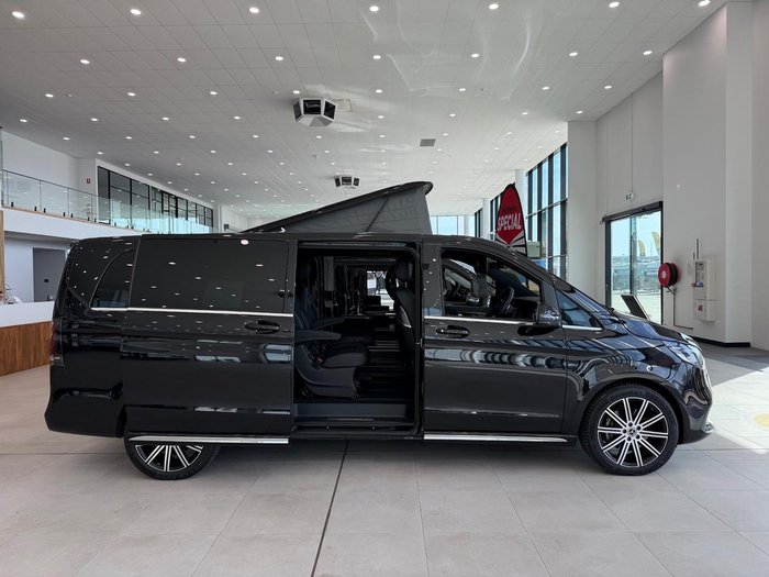 2025 Mercedes-Benz V300d Exclusive