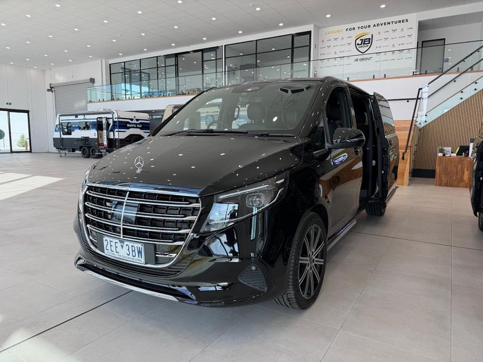 2025 Mercedes-Benz V300d Exclusive