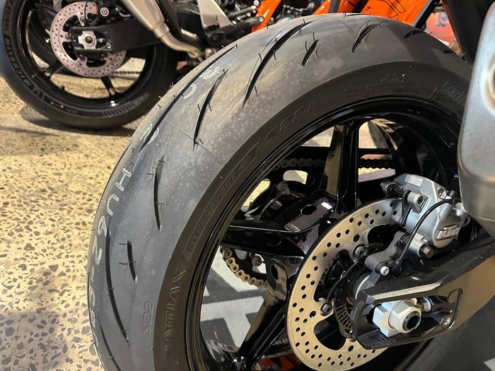 2024 KTM 990 Duke Duke Black