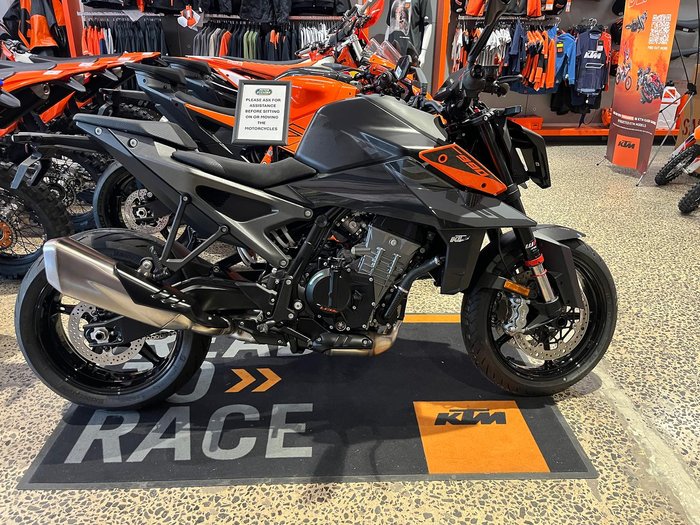 2024 KTM 990 Duke Duke Black