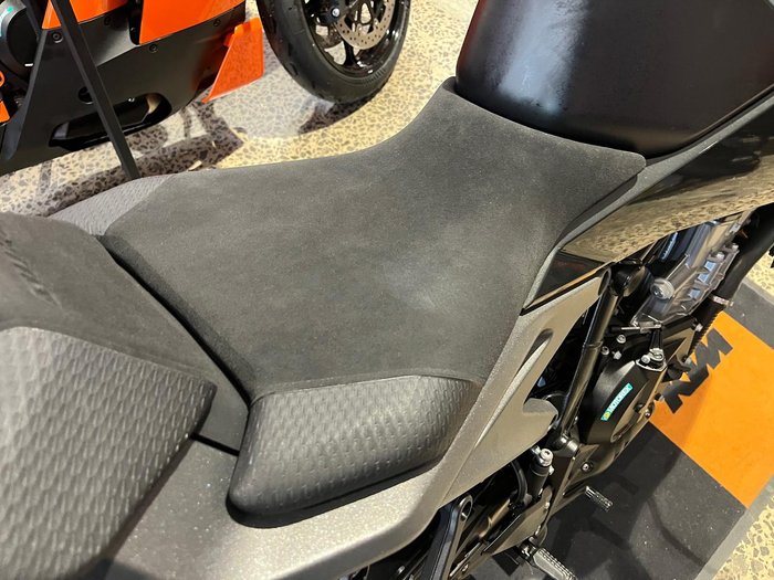 2024 KTM 990 Duke Duke Black