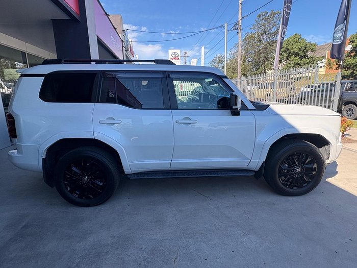 2025 Toyota Landcruiser Prado VX