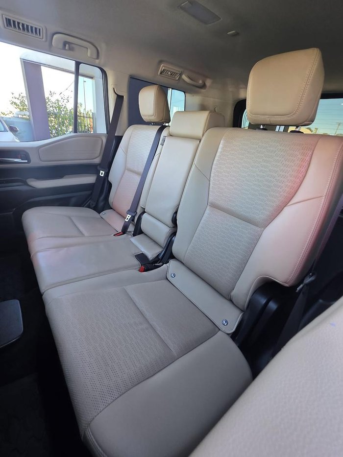 2025 Toyota Landcruiser Prado VX