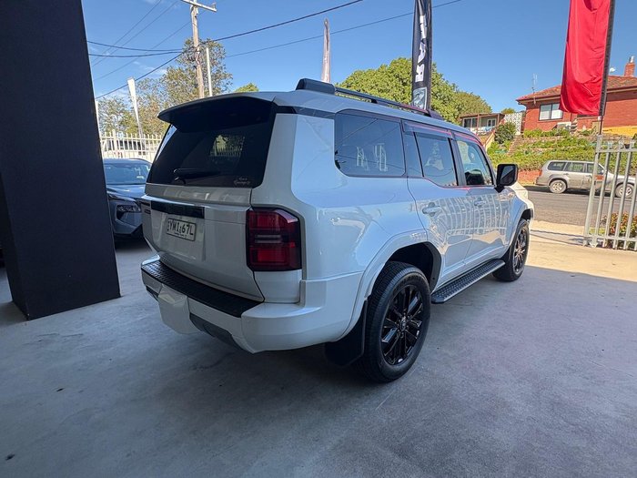 2025 Toyota Landcruiser Prado VX