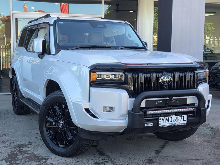 2025 Toyota Landcruiser Prado