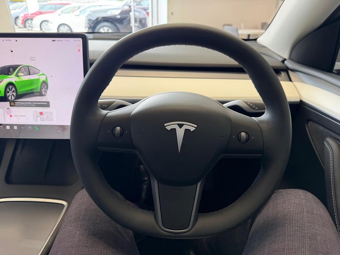 2023 Tesla Model Y Rear-Wheel Drive