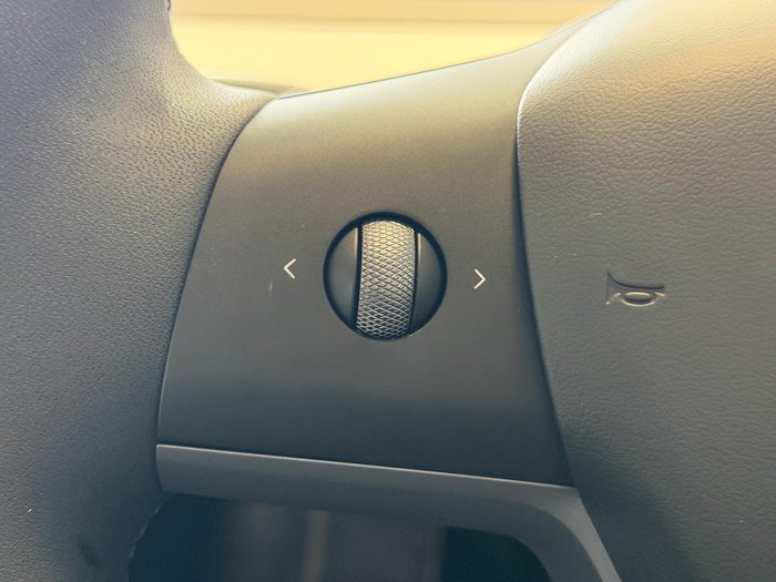 2023 Tesla Model Y Rear-Wheel Drive