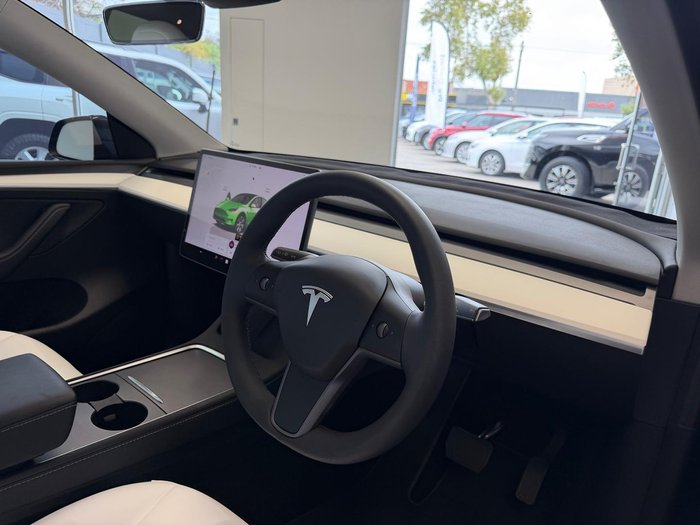 2023 Tesla Model Y Rear-Wheel Drive