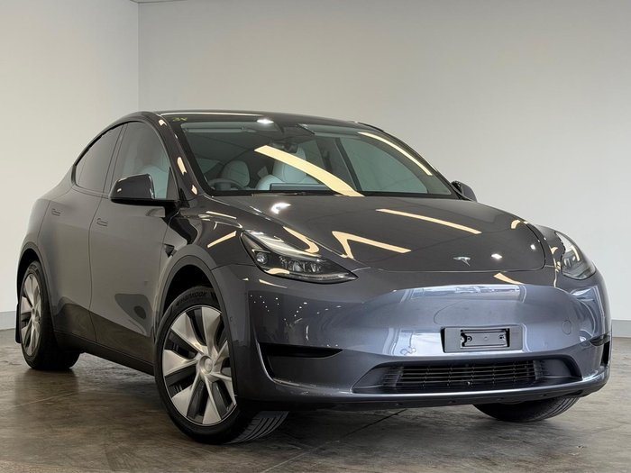 2023 Tesla Model Y Rear-Wheel Drive