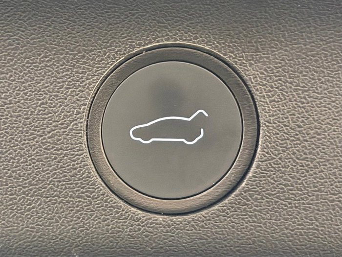 2023 Tesla Model Y Rear-Wheel Drive