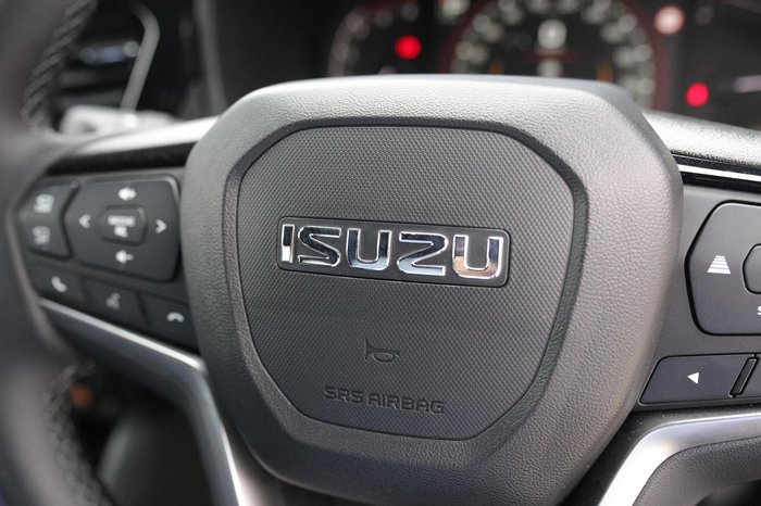 2026 Isuzu MU-X X-TERRAIN