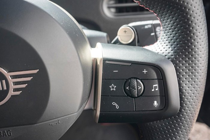2025 MINI Cooper JCW Favoured