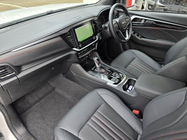 2026 Isuzu MU-X