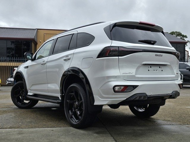2026 Isuzu MU-X