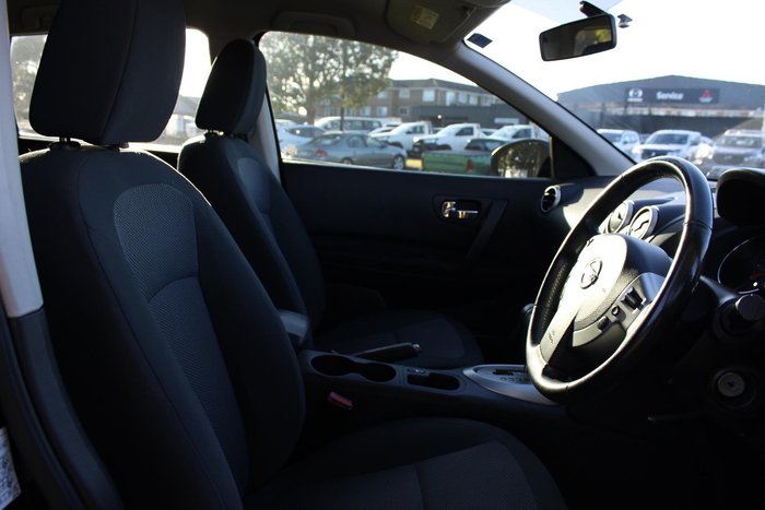 2013 Nissan Dualis ST