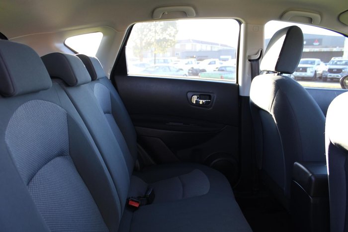 2013 Nissan Dualis ST