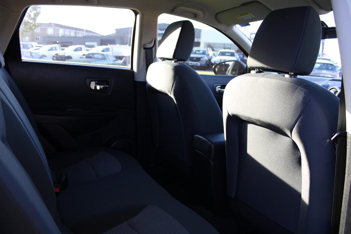 2013 Nissan Dualis ST