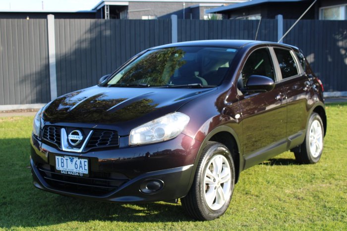 2013 Nissan Dualis ST
