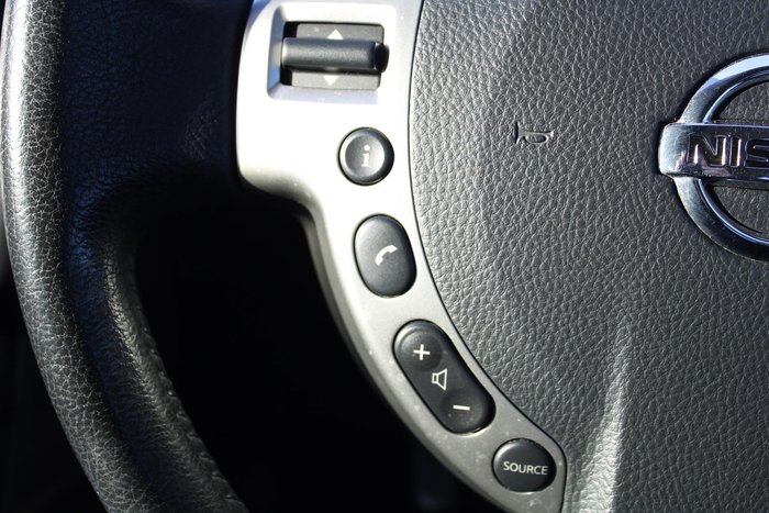 2013 Nissan Dualis ST