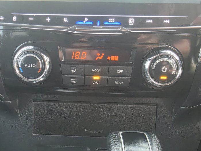 2017 Mitsubishi Pajero GLS