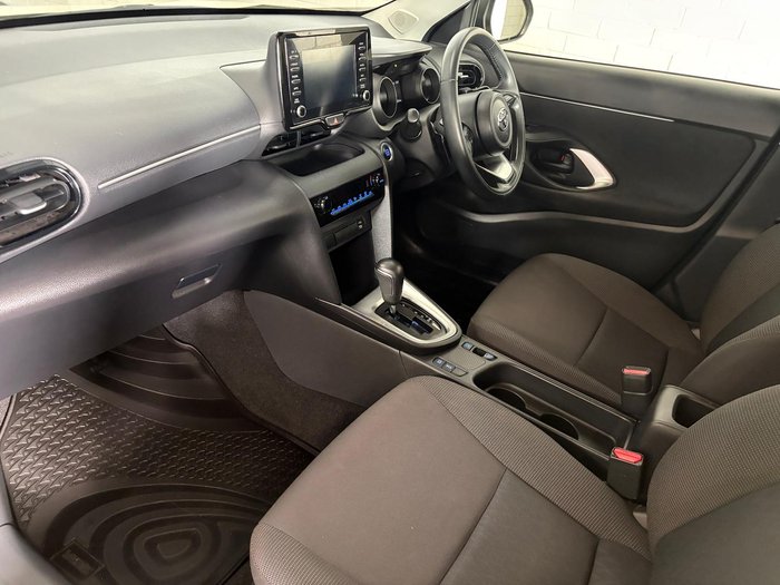 2023 Toyota Yaris Cross GX MXPB10R Tuscan Gold