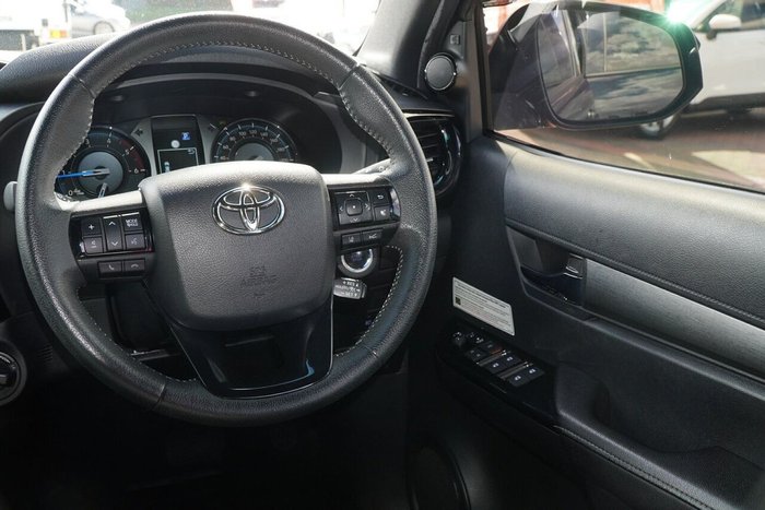 2021 Toyota Hilux Rugged X