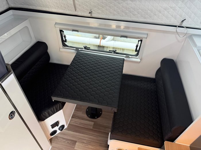 2026 Far Horizon Campers Tuff Track Eyre 14