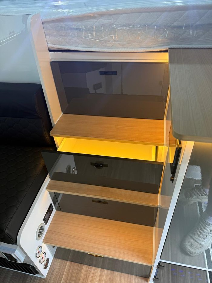 2026 Far Horizon Campers Tuff Track Eyre 14