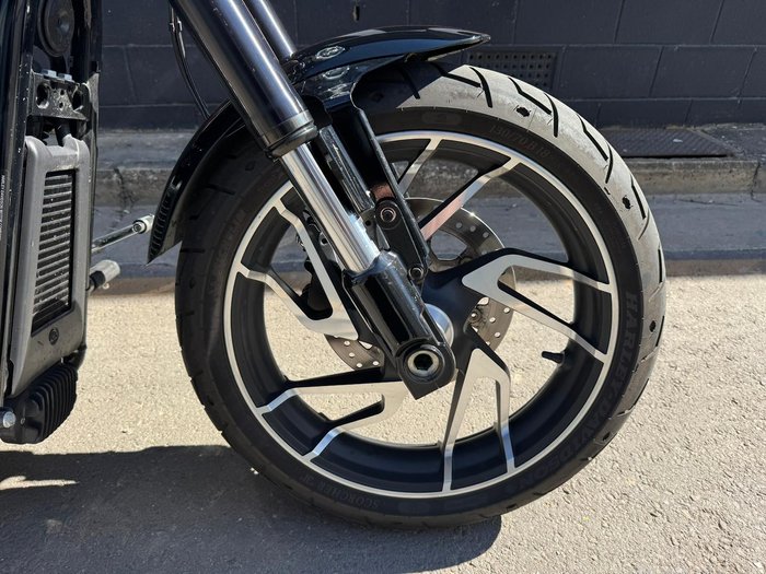 2022 Harley-Davidson Sport Glide 107 (FLSB) Softail Black