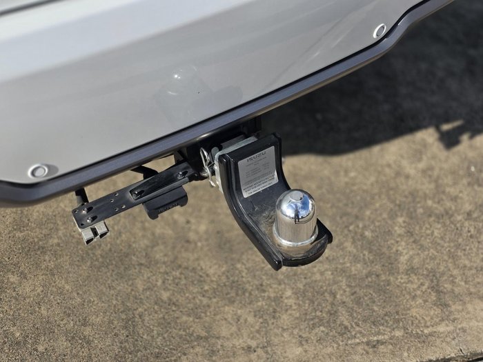 2022 Isuzu MU-X LS-U