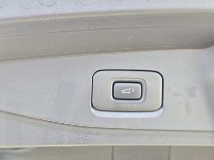 2022 Isuzu MU-X LS-U