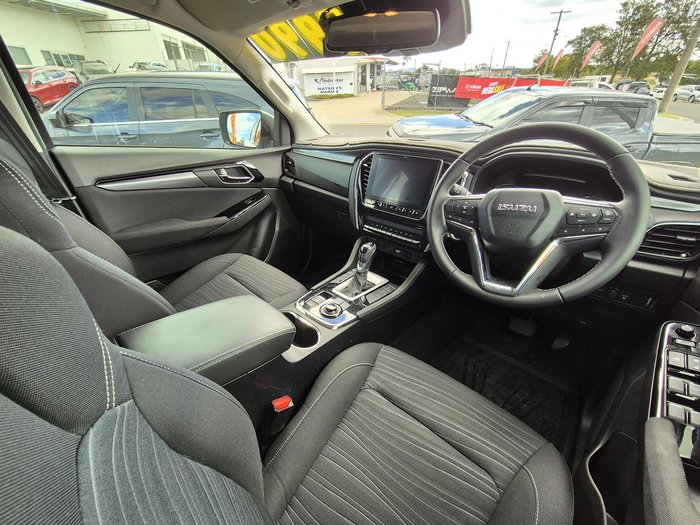 2022 Isuzu MU-X LS-U