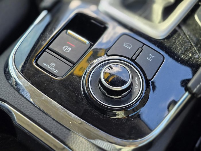 2022 Isuzu MU-X LS-U