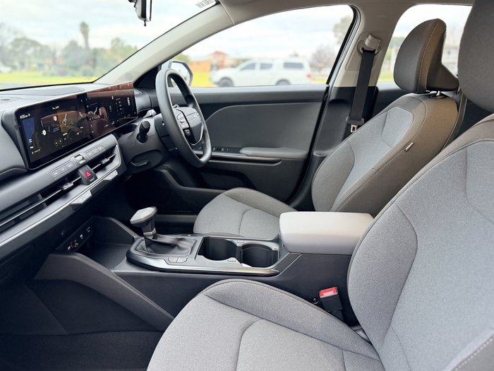 2025 Kia K4 Sport