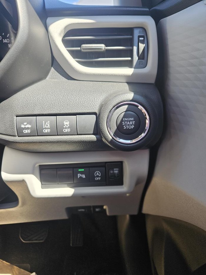 2025 Suzuki Swift Hybrid UZ Pure White