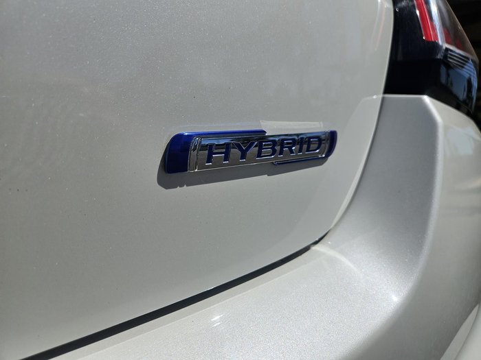 2025 Suzuki Swift Hybrid UZ Pure White