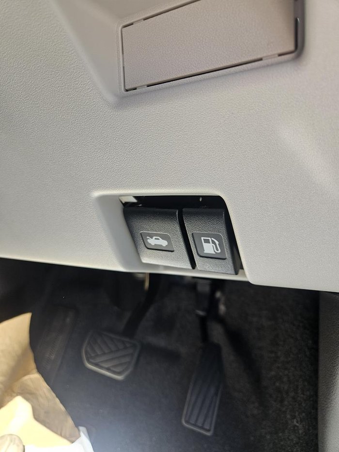 2025 Suzuki Swift Hybrid UZ Pure White