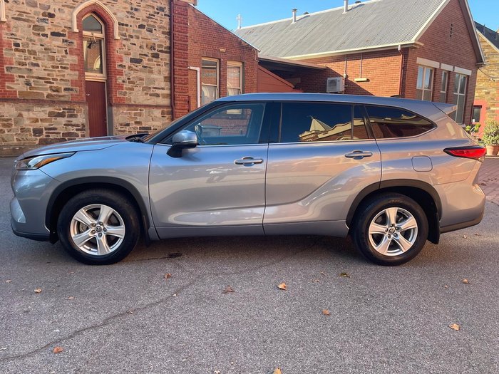 2022 Toyota Kluger GX