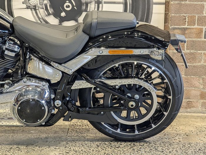 2025 Harley-Davidson Breakout 117 (FXBR) Softail Black