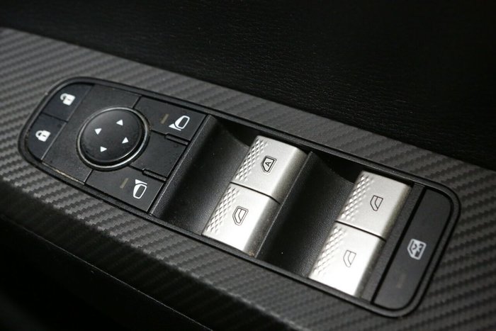 2023 Mitsubishi Outlander ES