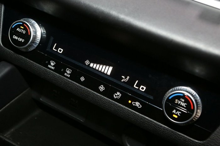 2023 Mitsubishi Outlander ES