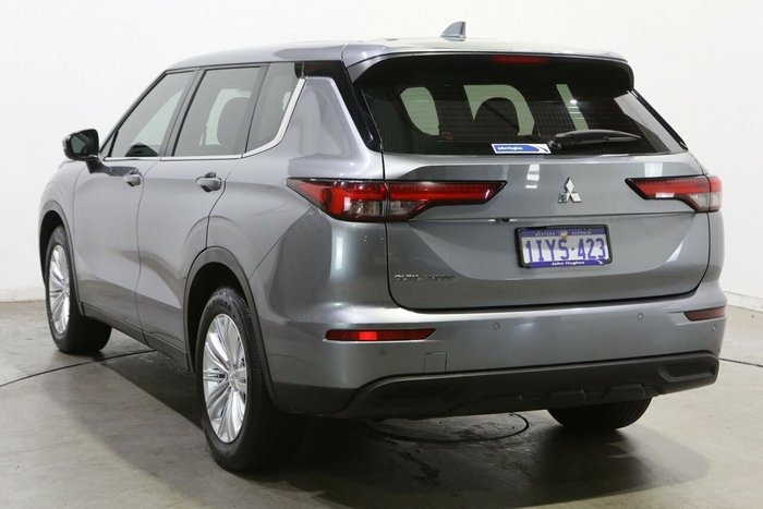 2023 Mitsubishi Outlander ES