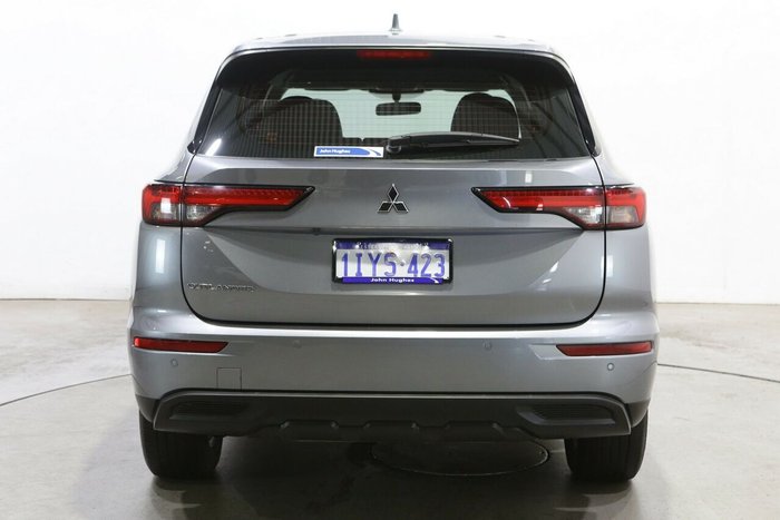 2023 Mitsubishi Outlander ES