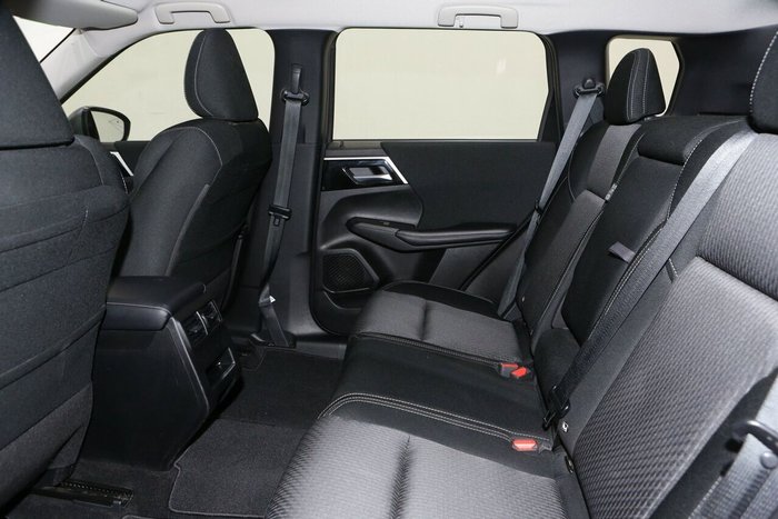 2023 Mitsubishi Outlander ES