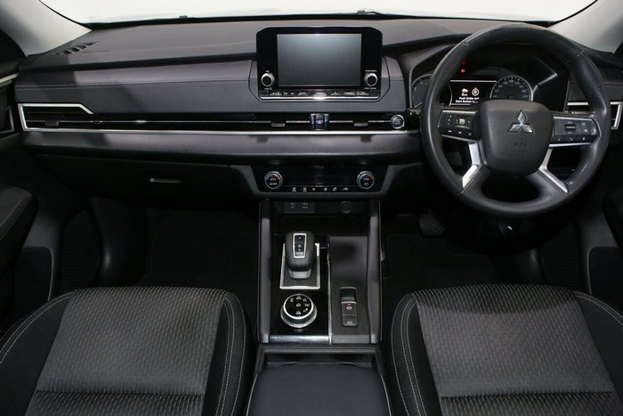 2023 Mitsubishi Outlander ES
