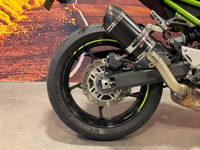 2021 Kawasaki Z900 (ZR900F) Z Grey